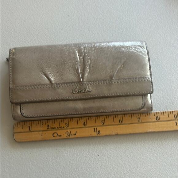 Coach Silver Wallet Classic Design - Picture 7 of 9